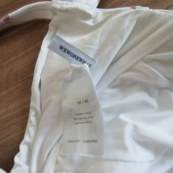 WEWOREWHAT Vintage Danielle One Piece Swimsuit White Butterfly Print - Size M - Picture 15 of 15